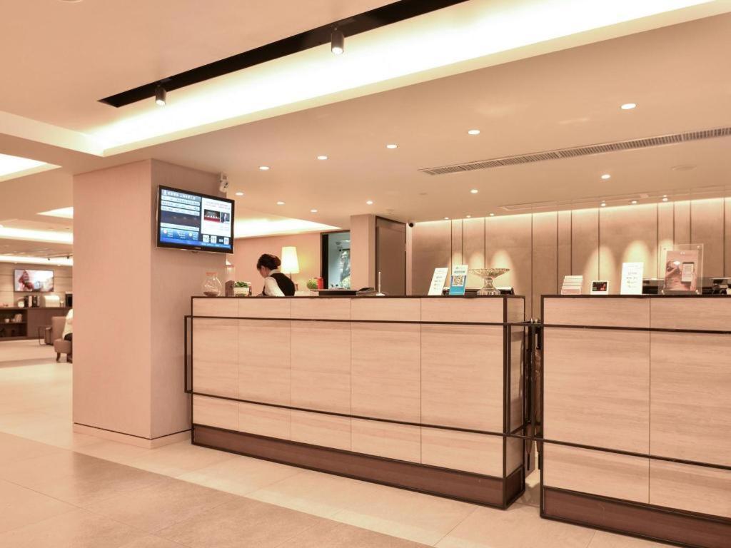Home Inns Plus Shanghai Xujiahui Branch Extérieur photo