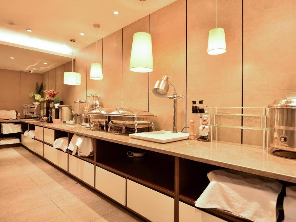 Home Inns Plus Shanghai Xujiahui Branch Extérieur photo
