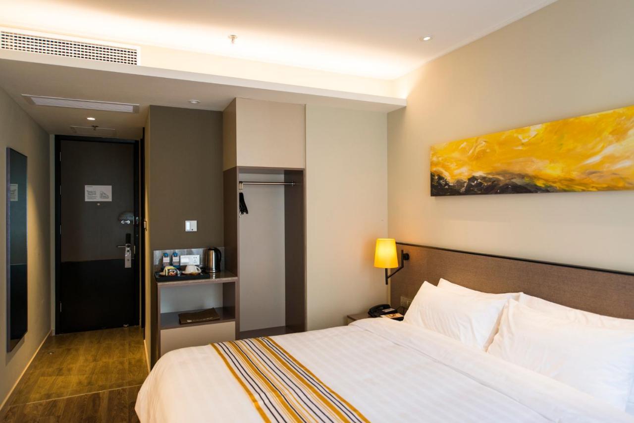 Home Inns Plus Shanghai Xujiahui Branch Extérieur photo